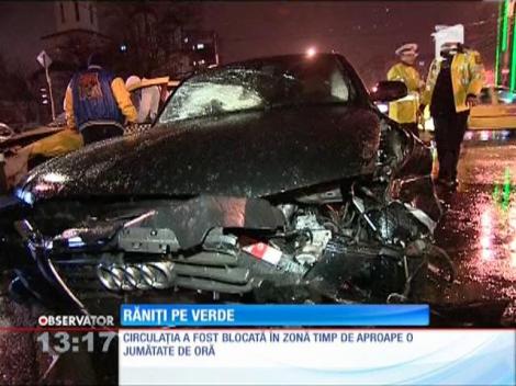 Sofer a rănit trei oameni după ce a trecut pe culoarea roşie a semaforului