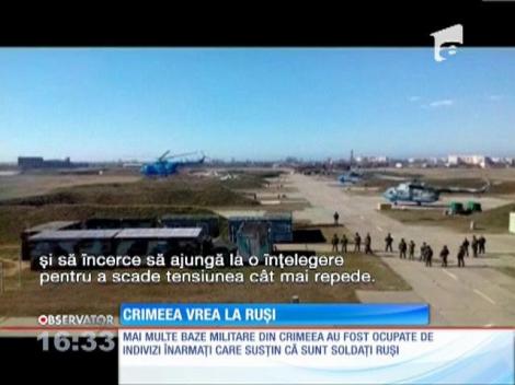 Parlamentul local din Crimeea i-a cerut lui Vladimir Putin alipirea la Rusia