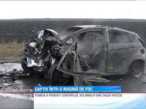 Un bărbat a ars de viu în propria maşină, în urma unui accident