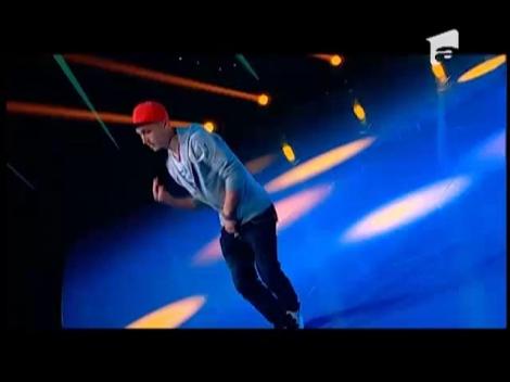 Ilie Olaru nu reușește să impresioneze juriul "România Dansează"