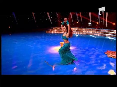 Dans: Natalia Duminică pe scena "România Dansează"