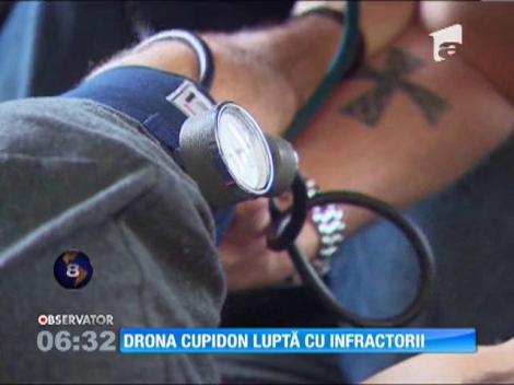 Dropa Cupidon luptă cu infractorii