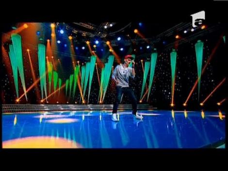 Concurenţi care primesc steluţe roşii