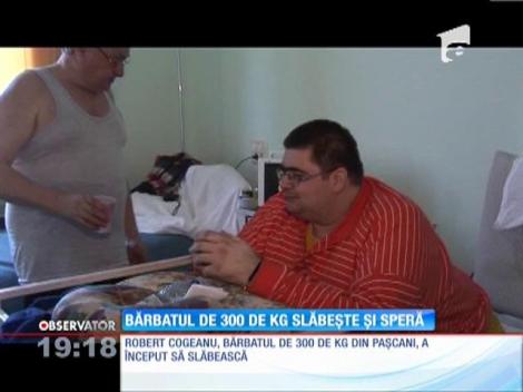 Bărbatul de 300 de kilograme a început să slăbească