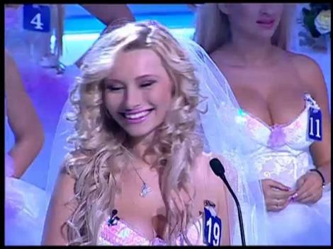 Rândul 5: În ce ţară miresele au îmbrăcat rochii de culoare albă, prima oară în istorie?