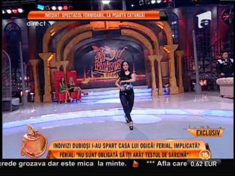 Dansatoarea Pamela, dans din buric