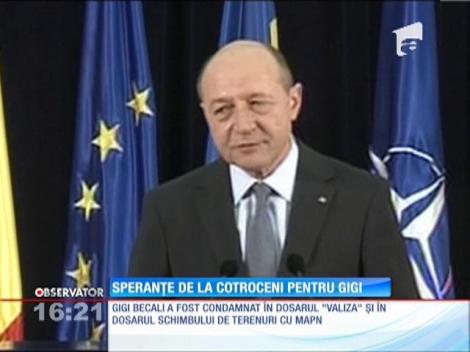 Traian Băsescu se gândeşte „profund” la graţierea lui Becali