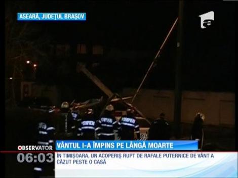 Cinci pescari erau să se înece în valurile mării din cauza rafalelor de vânt