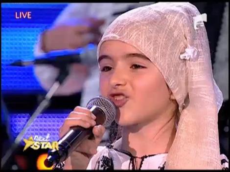 Maria Cârneci trebuie să fie mândră: Micuța Laura Ungureanu îi calcă pe urme!