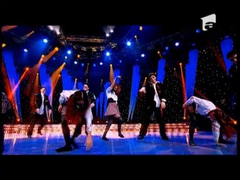 Ce feţe au făcut juraţii! Salsa cu "chip de mort", ăsta DA spectacol!