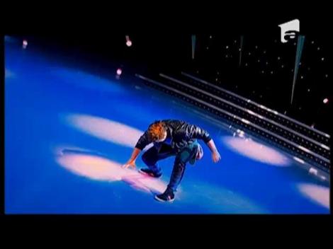 E as la franceză şi chineză, dar tocmai ce s-a ales cu o restanţă la dans