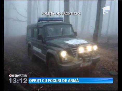 Contrabandişti opriţi cu focuri de armă