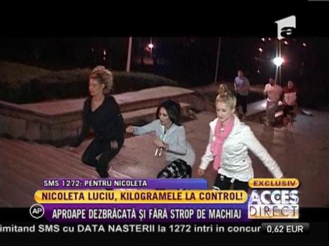 Nicoleta Luciu, aproape dezbrăcată şi fără strop de machiaj!