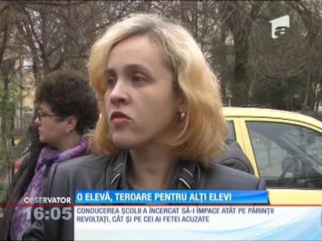 O elevă a băgat spaimă în colegi la o scoală din Ploieşti