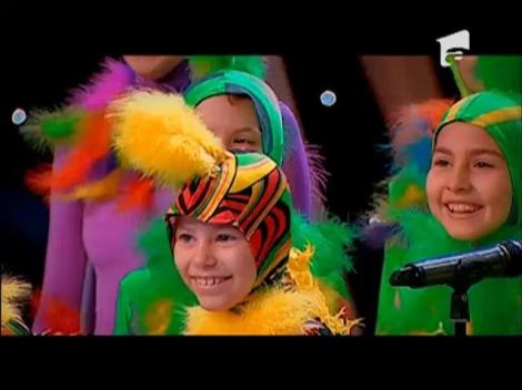 Spectacol ca în "Rio" cu fetiţele de la Bucharest Sport Club: "Ferească Sfântu' să n-o primiţi pe Maya în trupă"