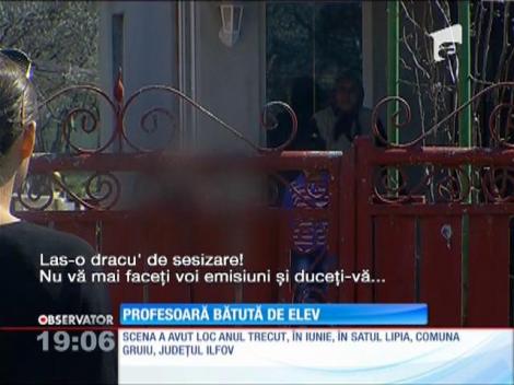 O profesoară a fost bătută de un elev