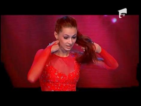 Nu are telefon mobil, dar spune multe cu cele 100 de medalii ale sale: Andrada Anton, dansatoarea cu mobilitate de gimnastă