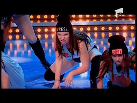 Băi Tată Băi, ce fete! Cam asta înseamnă să ai atitudine, dar să nu-l convingi pe CRBL