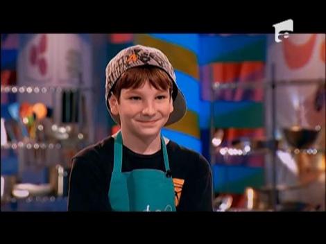 Matei Rădulescu prepară clătite ca să o recucerească pe prietena sa!