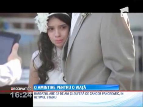 O fetiţă s-a &icirc;mbrăcat &icirc;n mireasă pentru a fi condusă la altar de tatăl ei