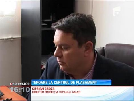 Directoarea unui centru pentru copii cu dizabilităţi din Galaţi a fost demisă după ce şi-a înregistrat asistentele în timp ce îi maltratau pe cei mici