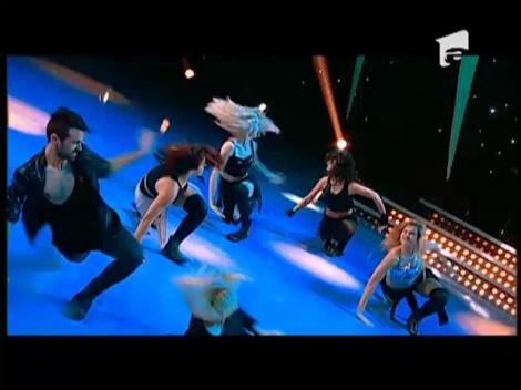 Dans: Trupa The Kittens pe scena "România Dansează"