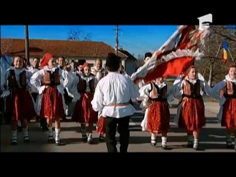 Prezentare: Ansamblul Zestrea Budurești pe scena "România Dansează"