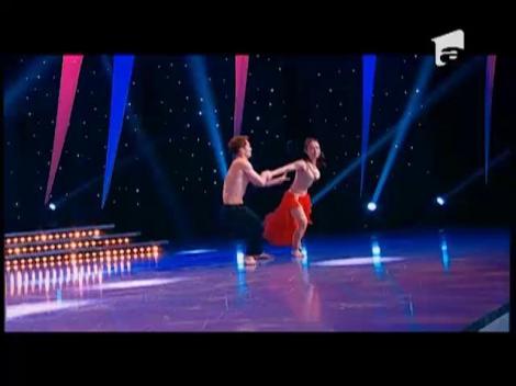 Dans: Anna Crețu şi Eugen Fărguțu pe scena "România Dansează"