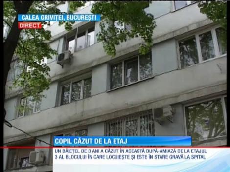 Un băieţel a căzut de la etajul trei al unui bloc din Capitală