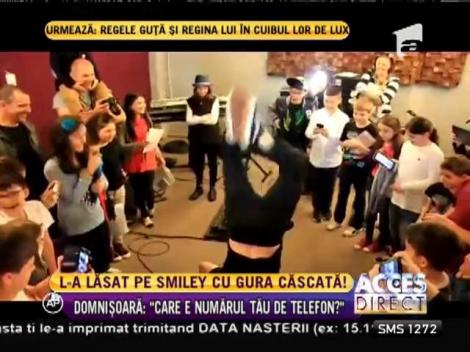 Smiley, comportament de tătic