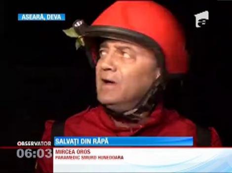 Deva: Trei tineri au căzut într-o râpă adâncă de 100 de metri adâncime
