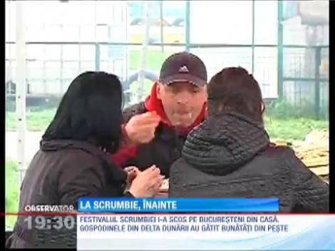 Sute de bucureșteni au dat năvală la Festivalul Scrumbiei din Capitală