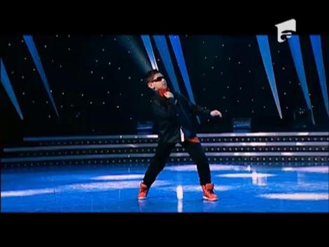 Adrian, puştiul pentru care Selena Gomez a întrat în legătură telefonică la "România Dansează"