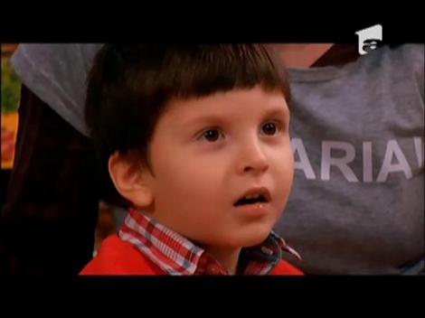 Matei, princhindelul care o susține pe Maria, face spectacol