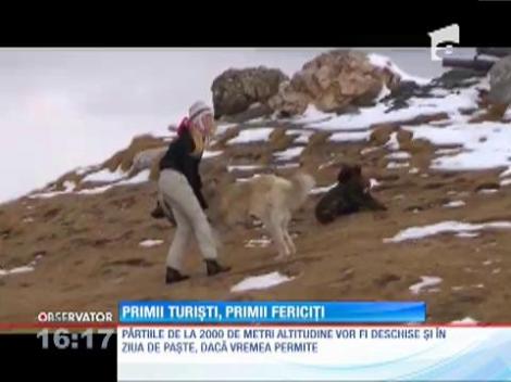 Staţiunile de pe Valea Prahovei au început deja să freamăte sub paşii turiştilor