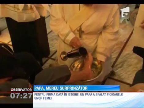 În Joia Mare, Papa Francisc a spălat, pentru prima dată în istorie, picioarele unei femei