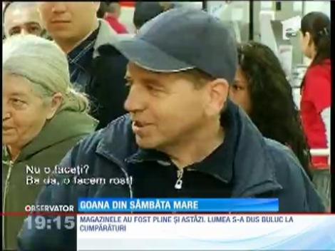 Românii au invadat magazinele, au cumpărat cozonaci la metru şi drob la kilogram