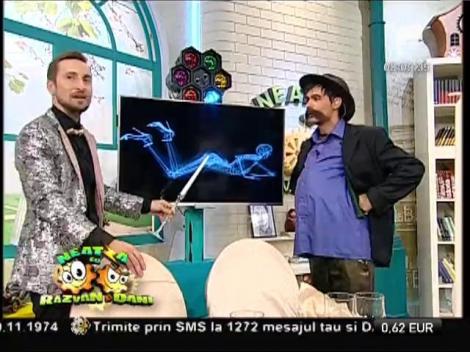 Razi cu lacrimi: Iată cum se caută găina de ou la oraș!