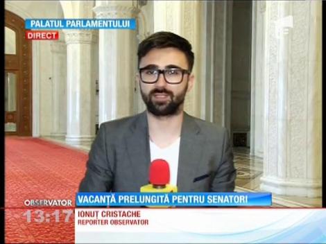 Vacanţă prelungită pentru senatori