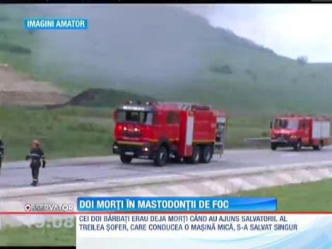 Doi oameni au ars de vii pe centura Clujului! TIR-urile pe care le conduceau s-au ciocnit violent