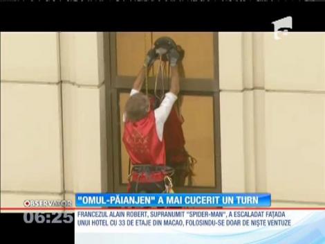 "Omul păianjen" a escaladat un hotel de 33 de etaje din Macau