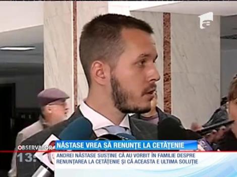 Adrian Năstase vrea să renunţe la cetăţenia română