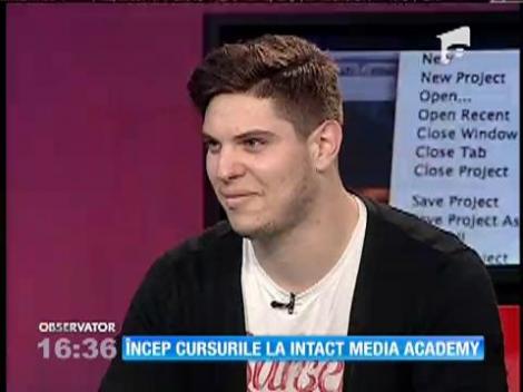 Incep cursurile la Intact Media Academy