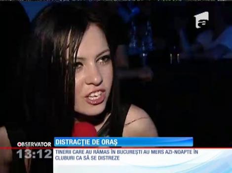 Tinerii care au rămas în București au mers azi-noapte în cluburi ca să se distreze