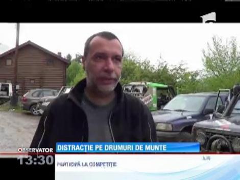 Împătimiţi de offroad din toată Europa s-au aşezat la start în  Munţii Banatului