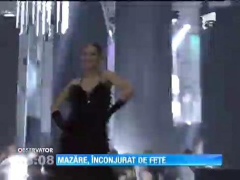 Radu Mazăre, înconjurat de domnişoare în club