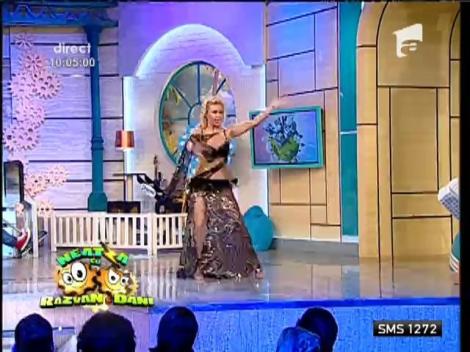 Jasmine, dans oriental din buric