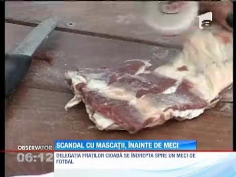 Primul meci de fotbal al echipei fraţilor Cioabă s-a transformat într-o confruntare cu mascaţii