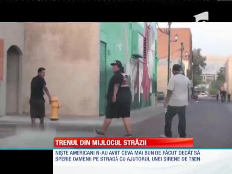 Special! Trenul din mijlocul străzii