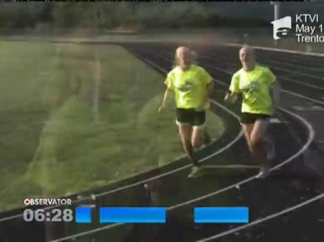 O adolescentă din SUA a abandonat o cursă pentru a-şi ajuta sora accidentată